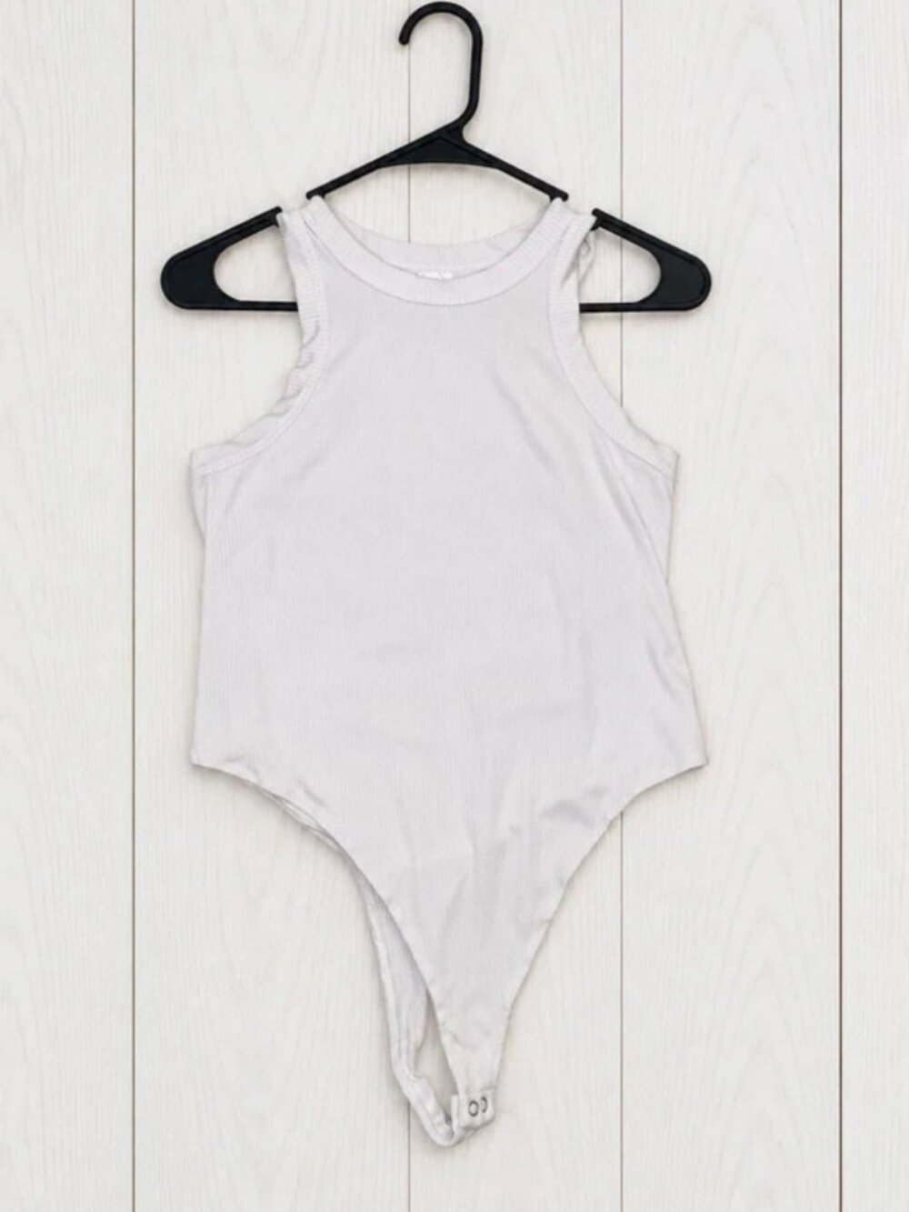 No Boundaries Women’s White Sleeveless Stretch Bodysuit One Piece Size L